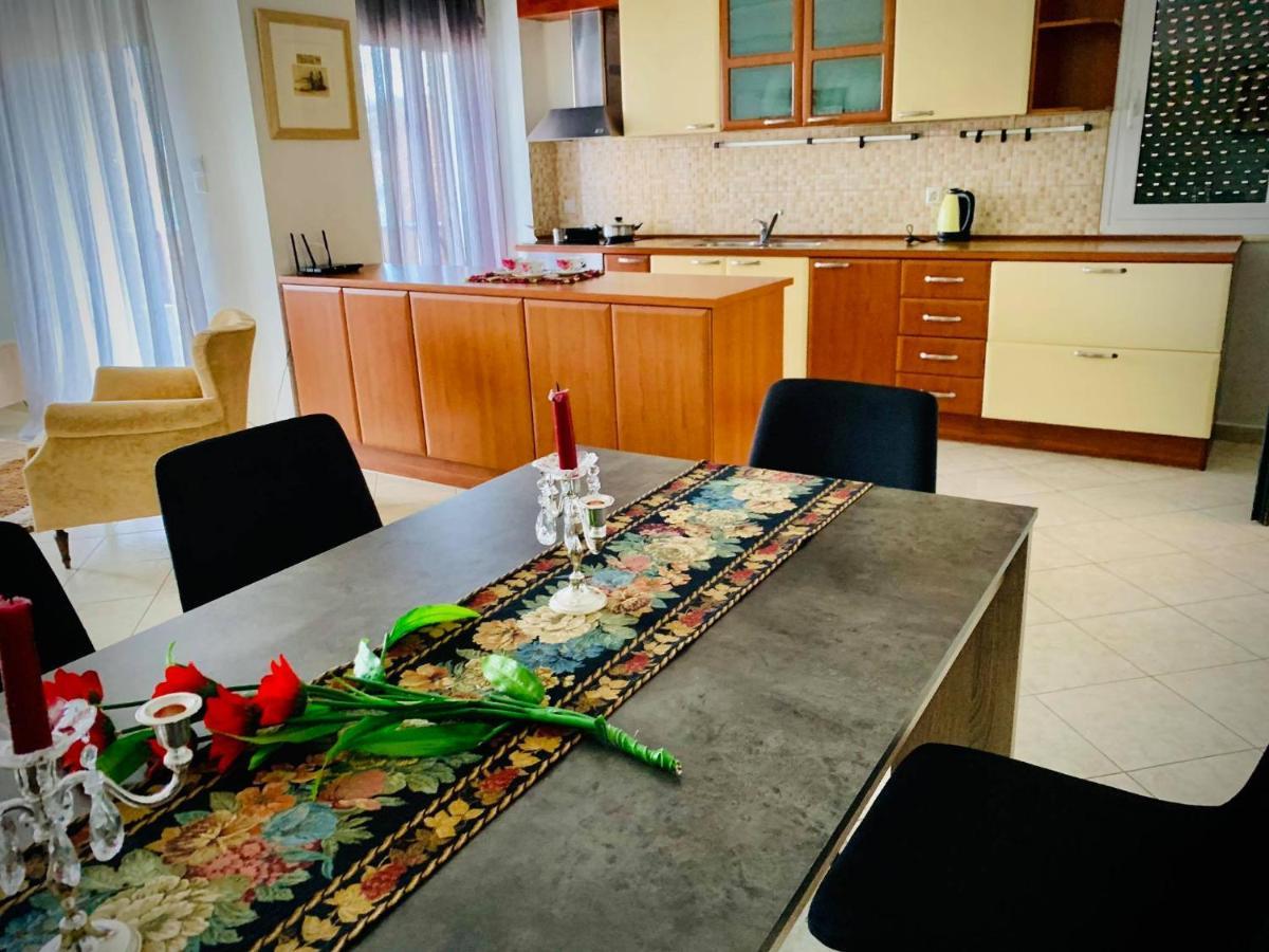 Votsalakia Luxury Apartments Selinia Bagian luar foto